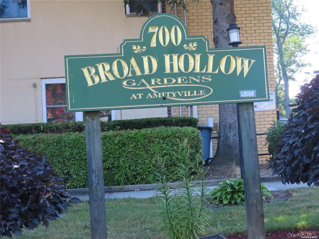 #1 photo, 700 Broadway, Amityville , NY 11701
