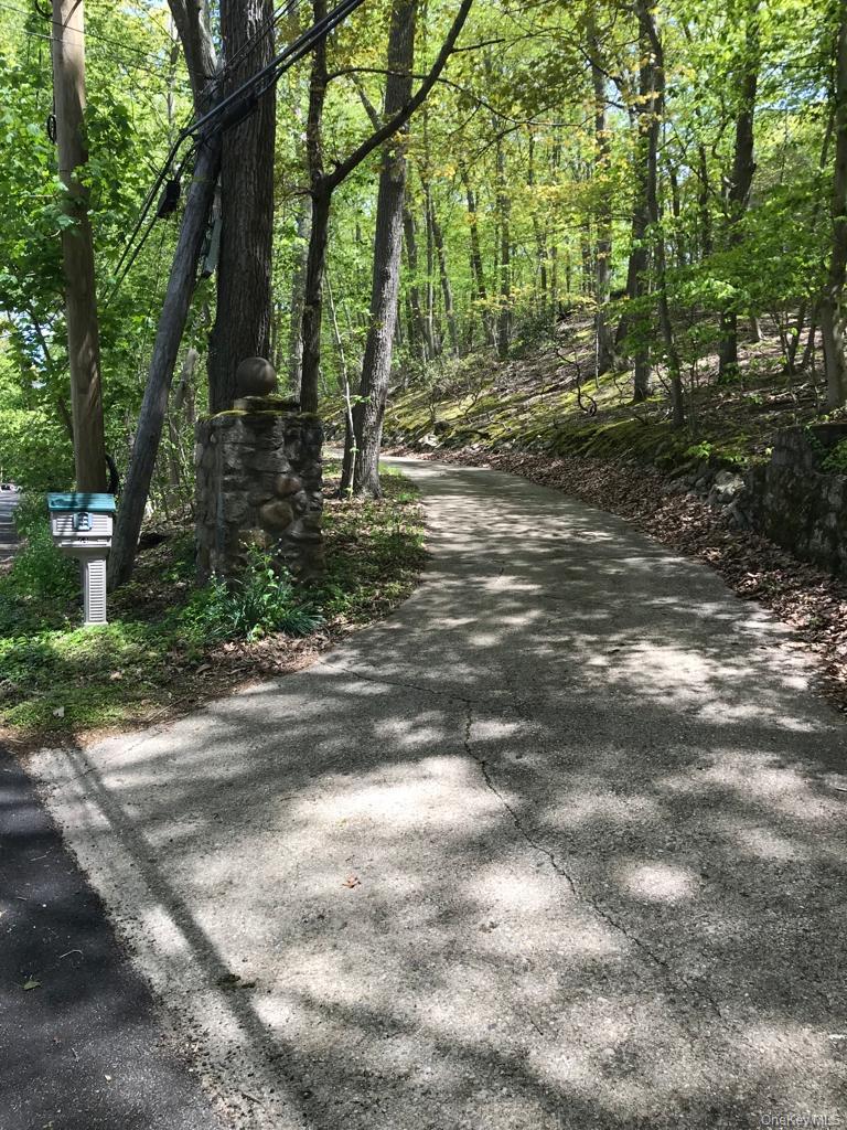 #10 photo, 64 HOLLOW ROAD Hollow, サフォーク郡 Stony Brook , NY 11790