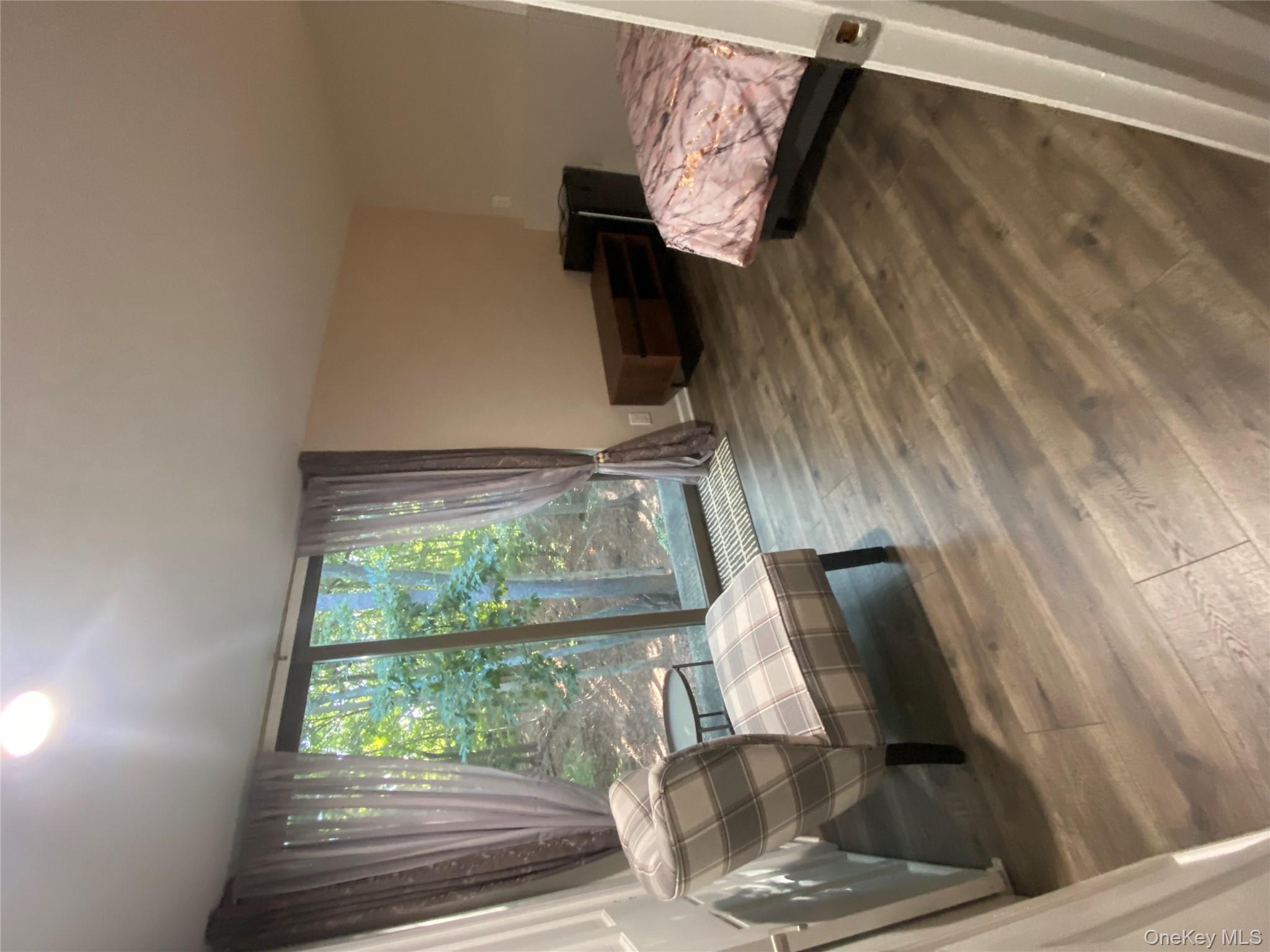 #18 photo, 64 HOLLOW ROAD Hollow, サフォーク郡 Stony Brook , NY 11790