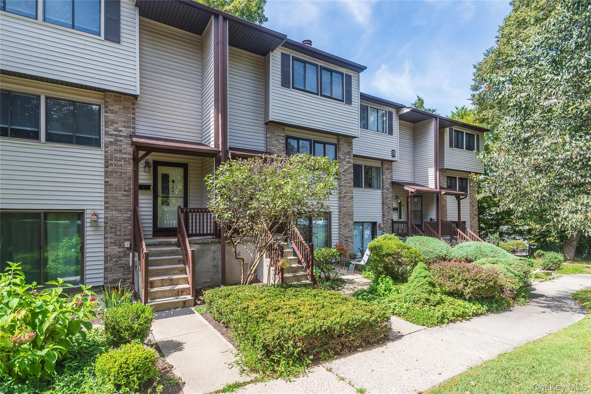 #1 photo, 258 Village Court, Kingston , NY 12401