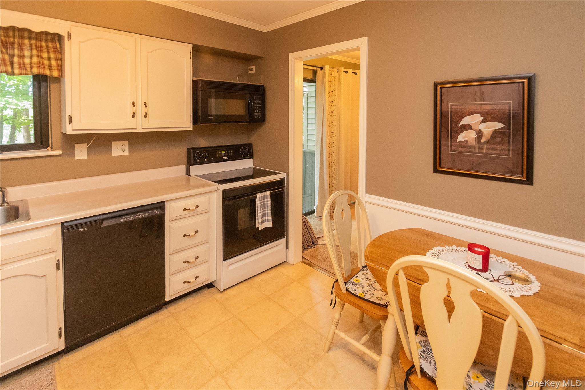 #16 photo, 258 Village Court, Kingston , NY 12401