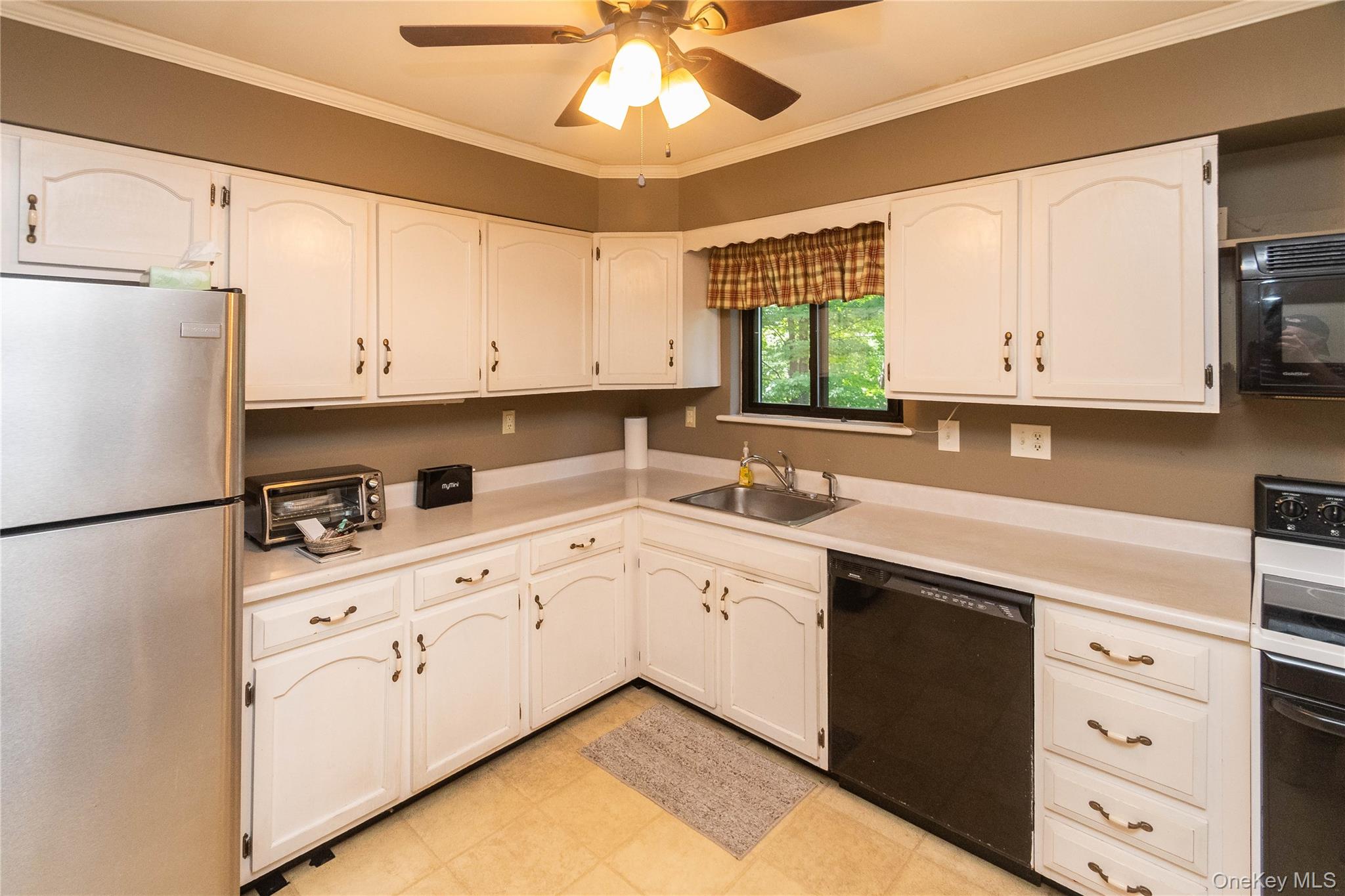 #17 photo, 258 Village Court, Kingston , NY 12401