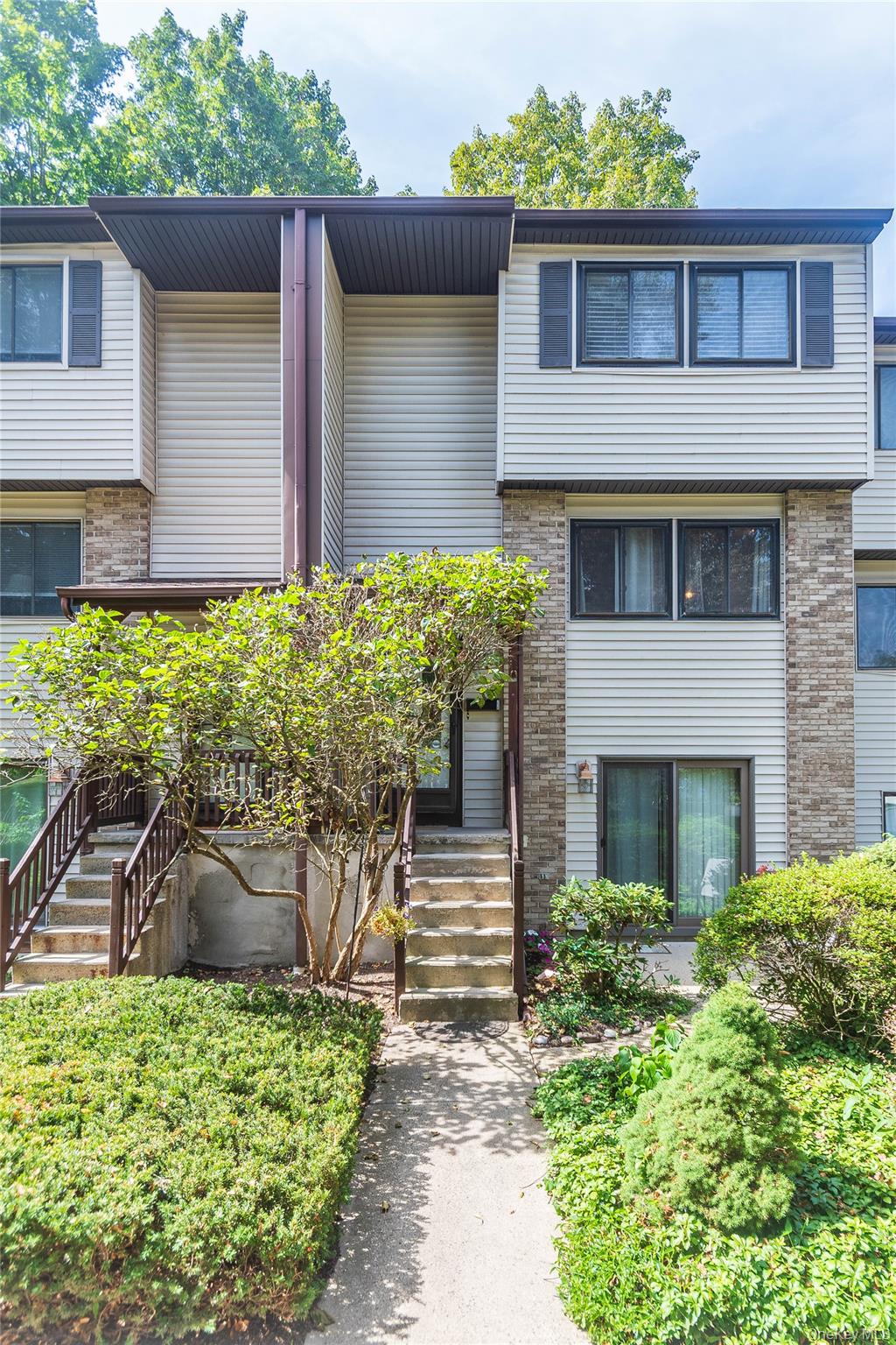 #2 photo, 258 Village Court, Kingston , NY 12401