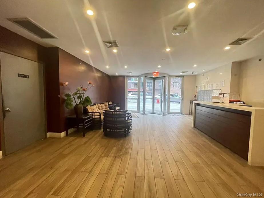 #13 photo, 38-34 Parsons Blvd, クイーンズ区 Flushing , NY 11354