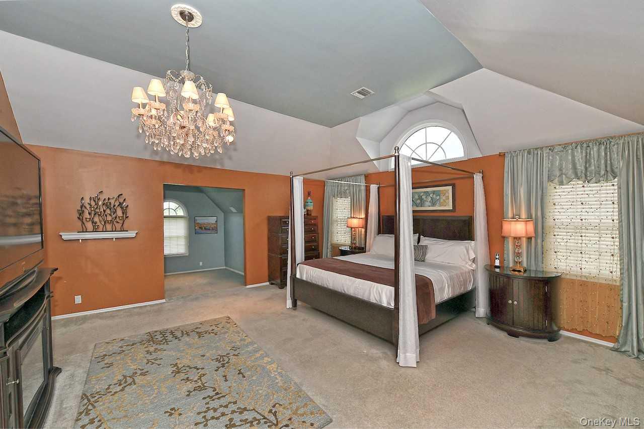 #20 photo, 2 Andiron Court, サフォーク郡 East Northport , NY 11746