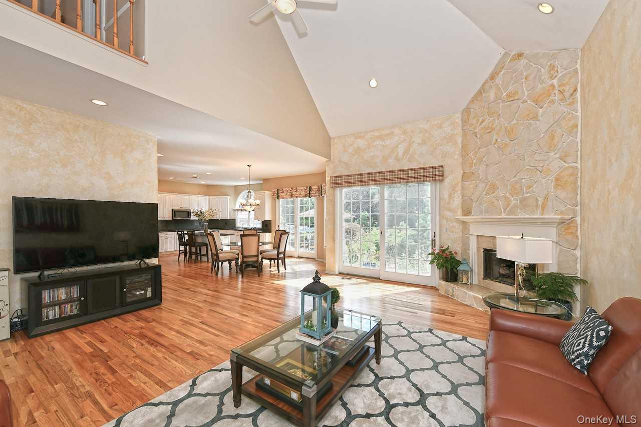 #9 photo, 2 Andiron Court, サフォーク郡 East Northport , NY 11746