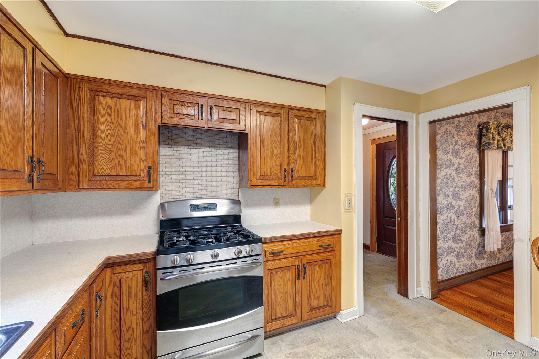 #13 photo, 11 Mountain View Road, Poughkeepsie , NY 12603