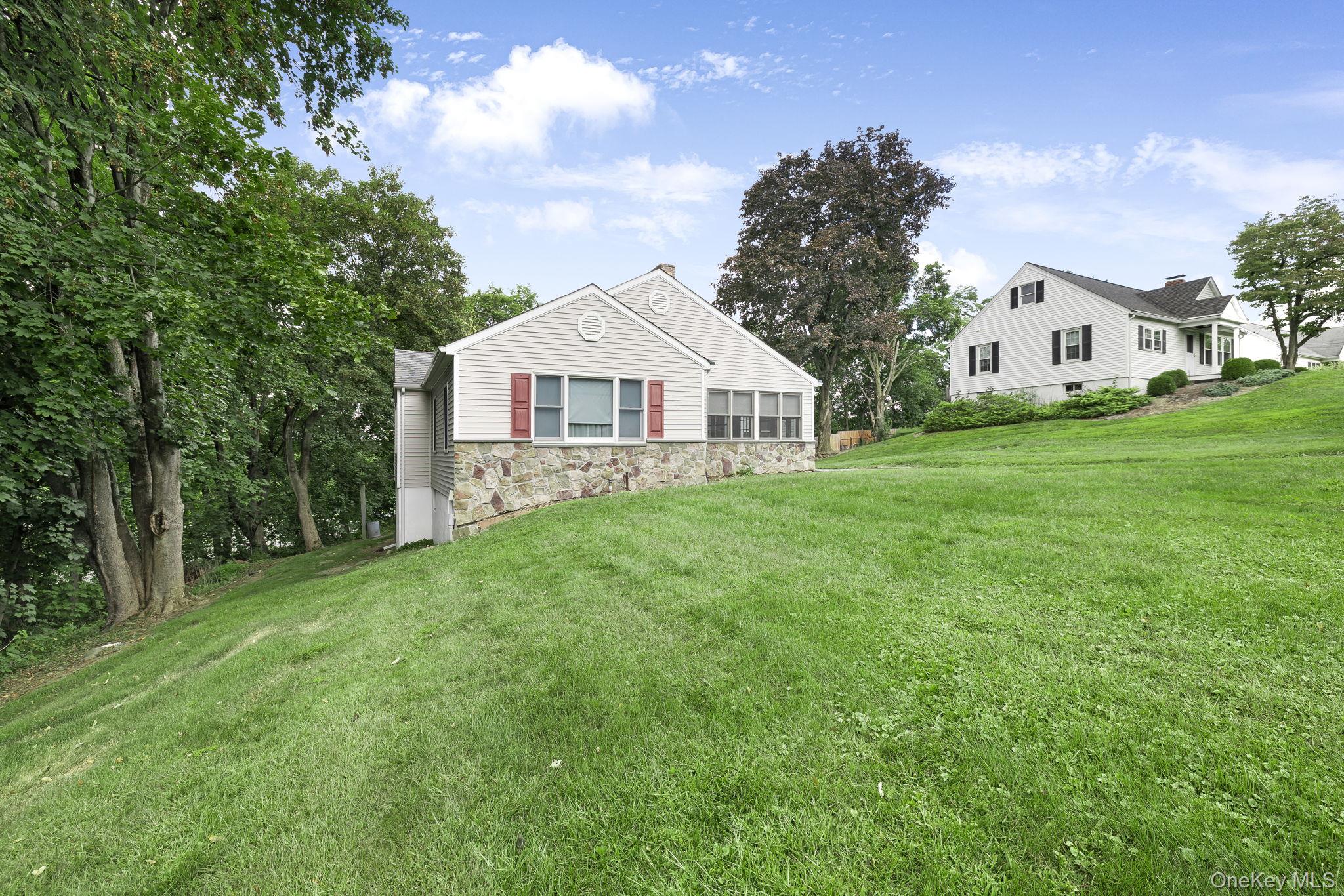 #4 photo, 11 Mountain View Road, Poughkeepsie , NY 12603