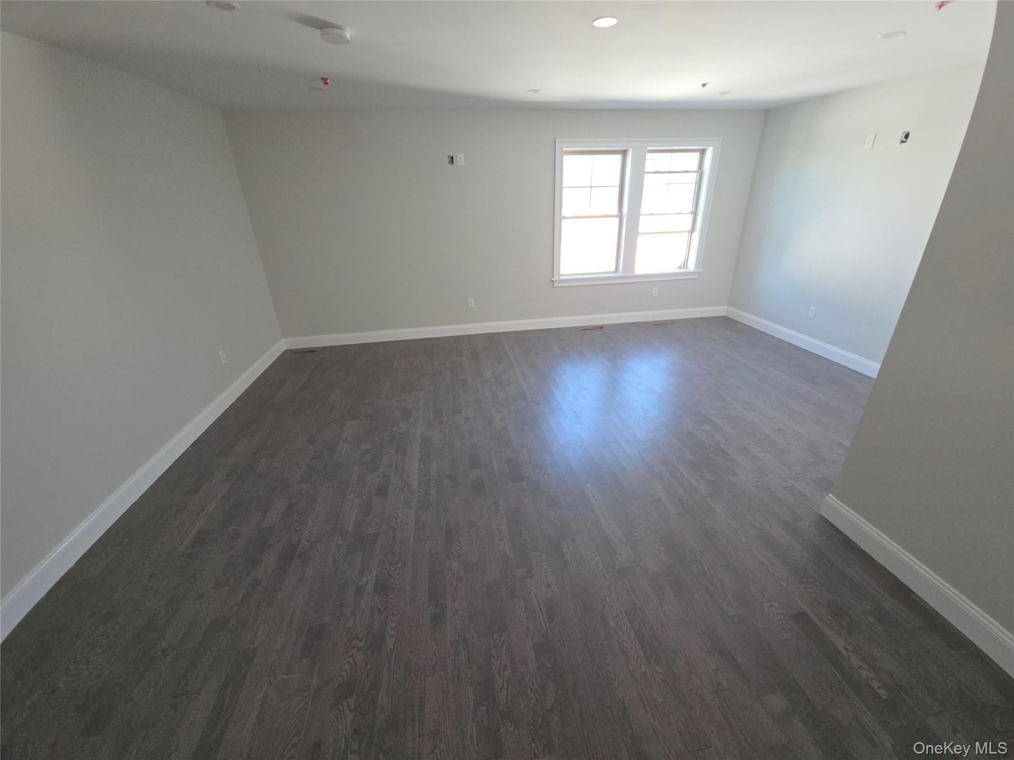 #13 photo, 65 W 2nd Street, Mount Vernon , NY 10550