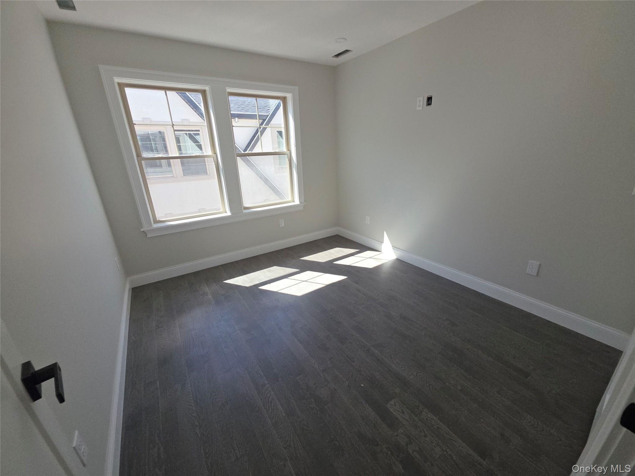 #16 photo, 65 W 2nd Street, Mount Vernon , NY 10550