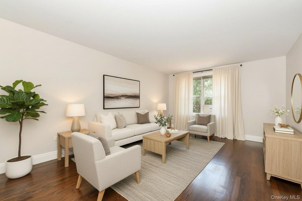 #1 photo, 67-66 108th Street, クイーンズ区 Forest Hills , NY 11375