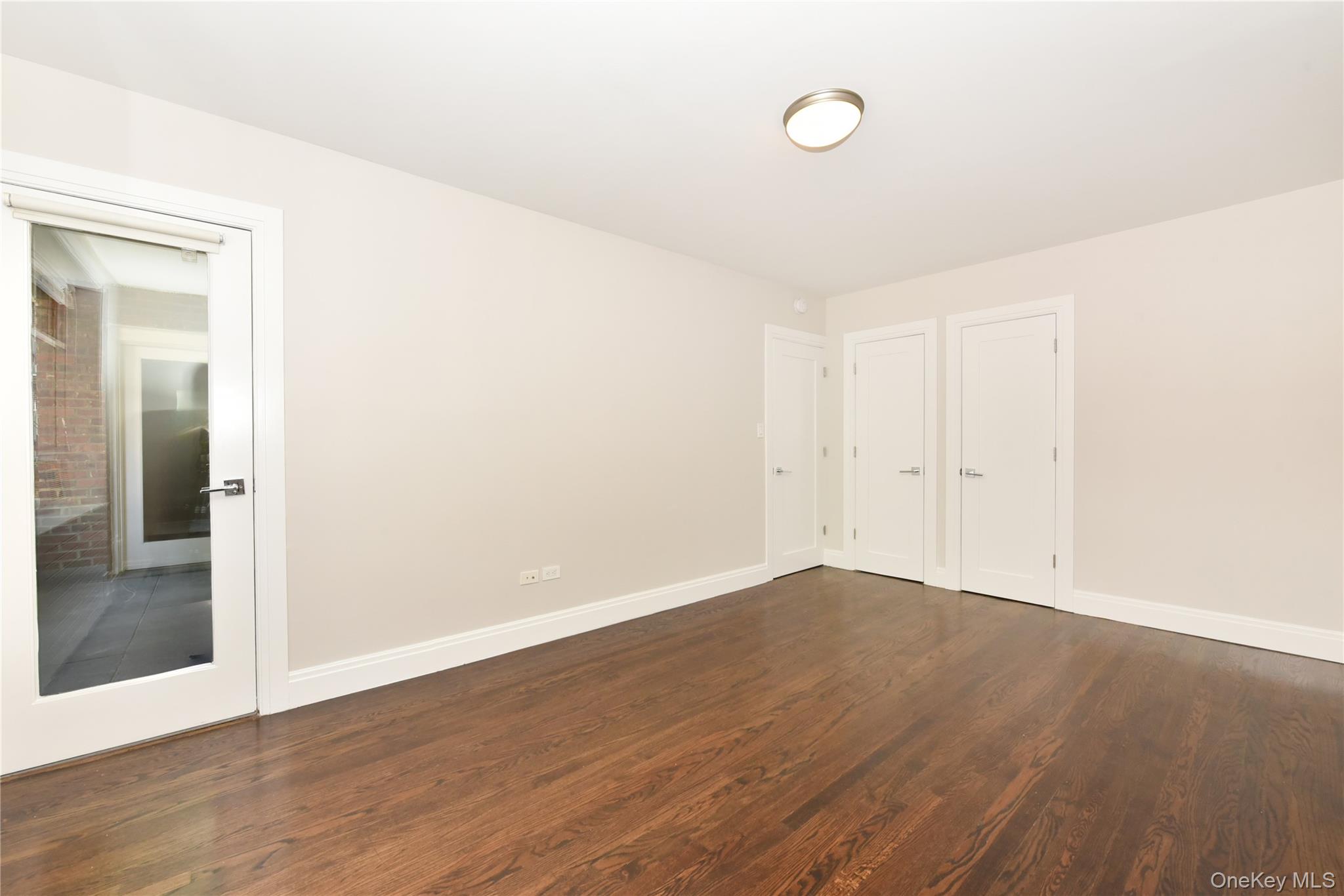 #10 photo, 67-66 108th Street, クイーンズ区 Forest Hills , NY 11375