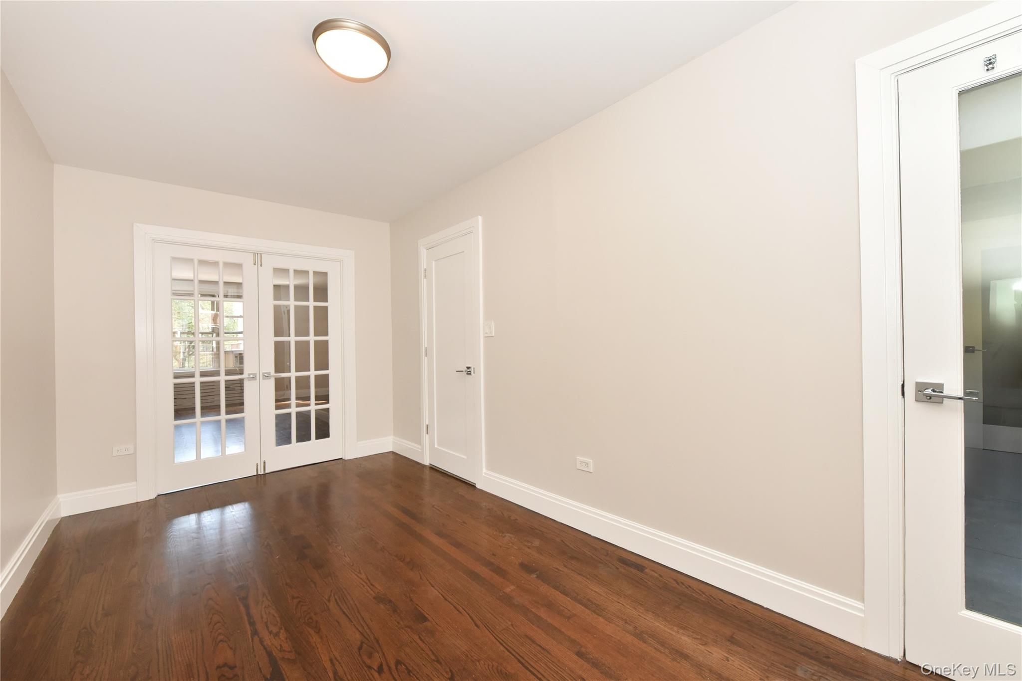 #16 photo, 67-66 108th Street, クイーンズ区 Forest Hills , NY 11375