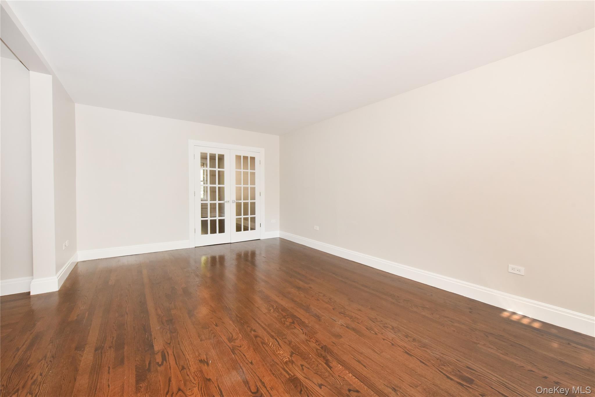 #4 photo, 67-66 108th Street, クイーンズ区 Forest Hills , NY 11375