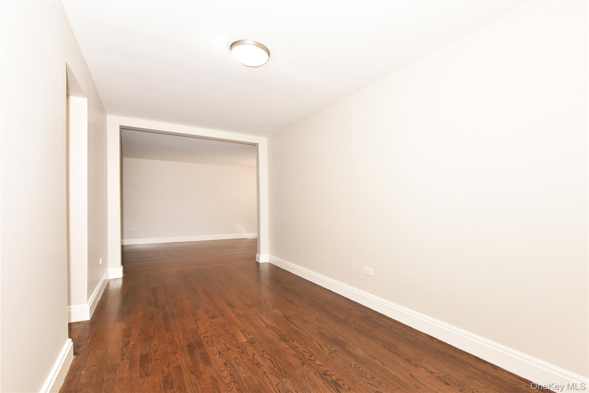 #5 photo, 67-66 108th Street, クイーンズ区 Forest Hills , NY 11375