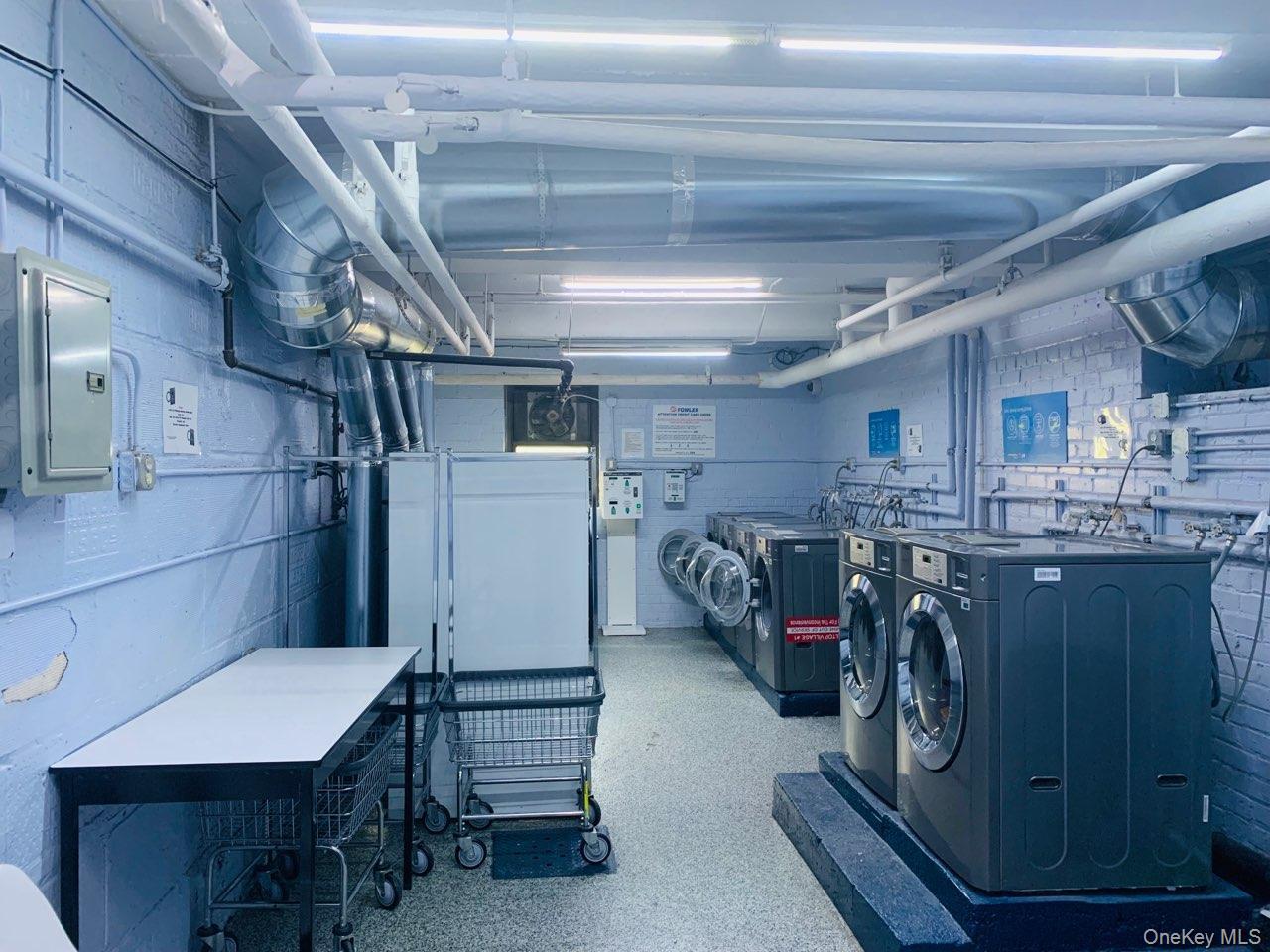 #12 photo, 204-15 Foothill Avenue, クイーンズ区 Hollis , NY 11423