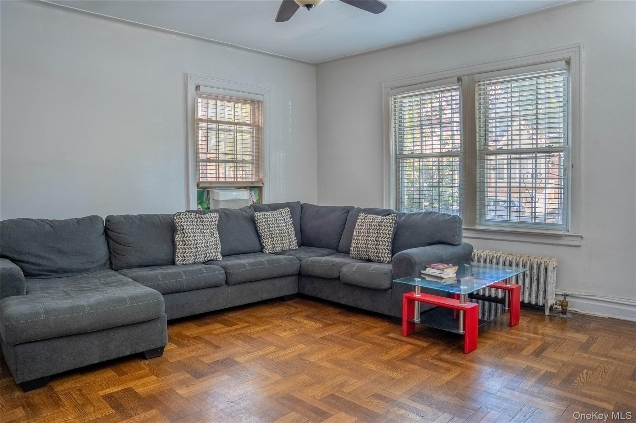 #5 photo, 3326 83rd Street, クイーンズ区 Jackson Heights , NY 11372