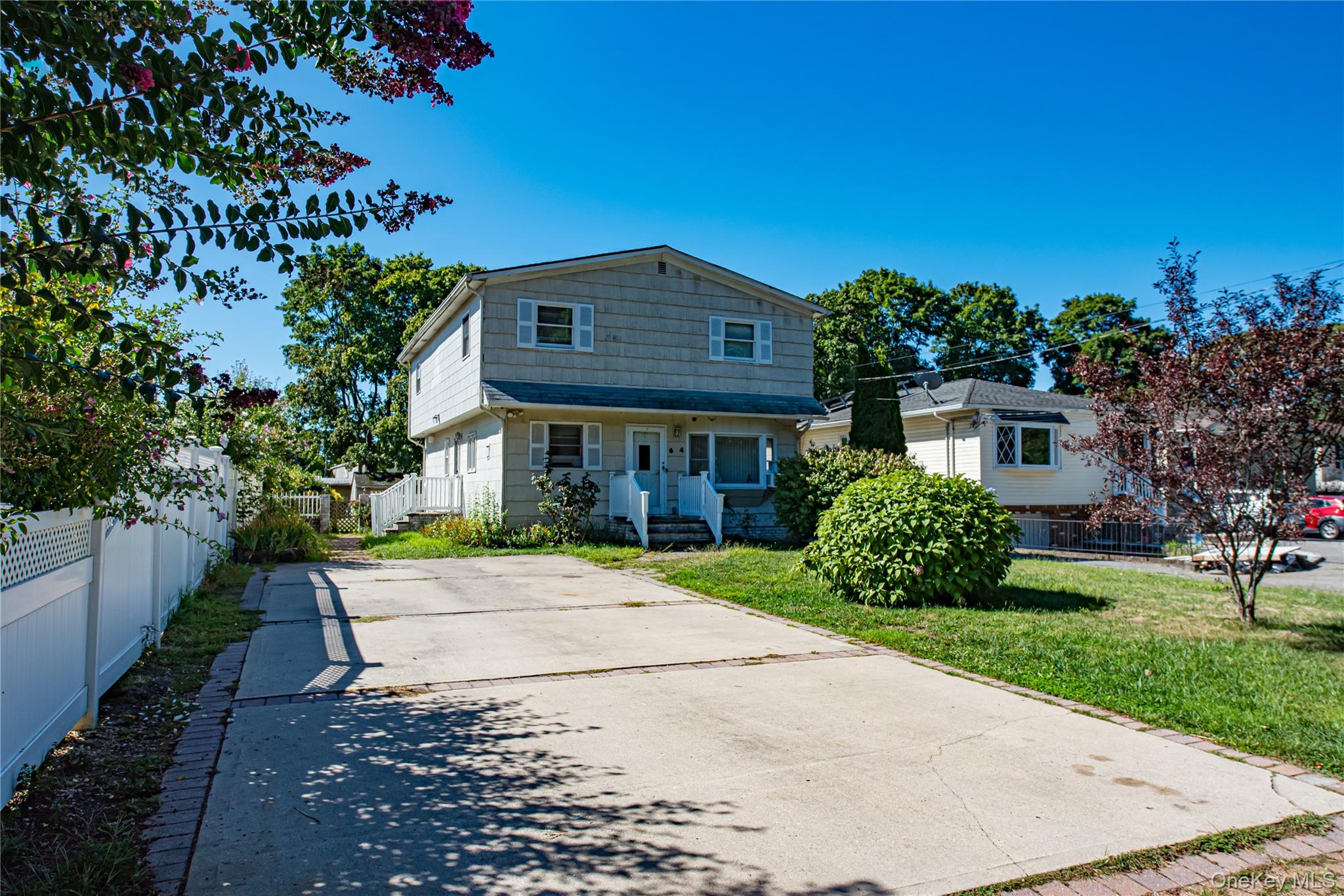 #1 photo, 64 Prospect Drive, 东长岛 Brentwood , NY 11717