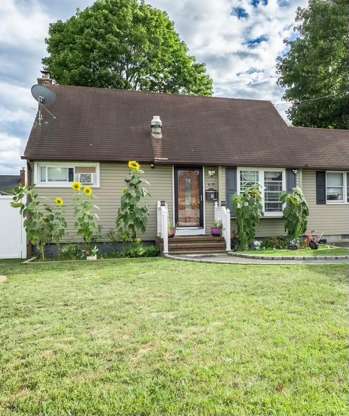 #1 photo, 60 32nd Street, 东长岛 Copiague , NY 11726