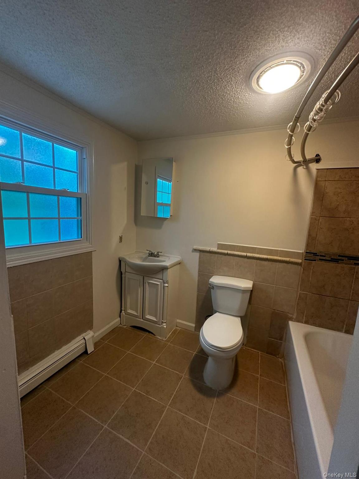 #11 photo, 34 Ashland Street, New Rochelle , NY 10801