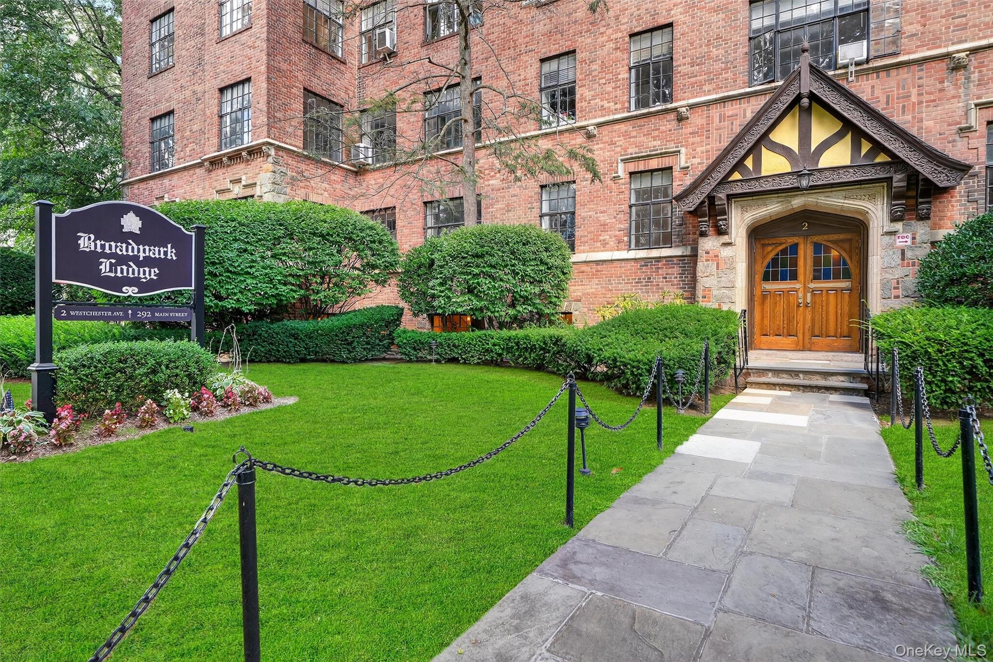 #1 photo, 2 Westchester Avenue, White Plains , NY 10601