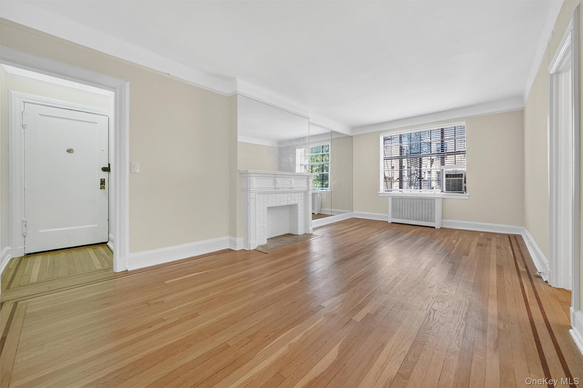 #4 photo, 2 Westchester Avenue, White Plains , NY 10601