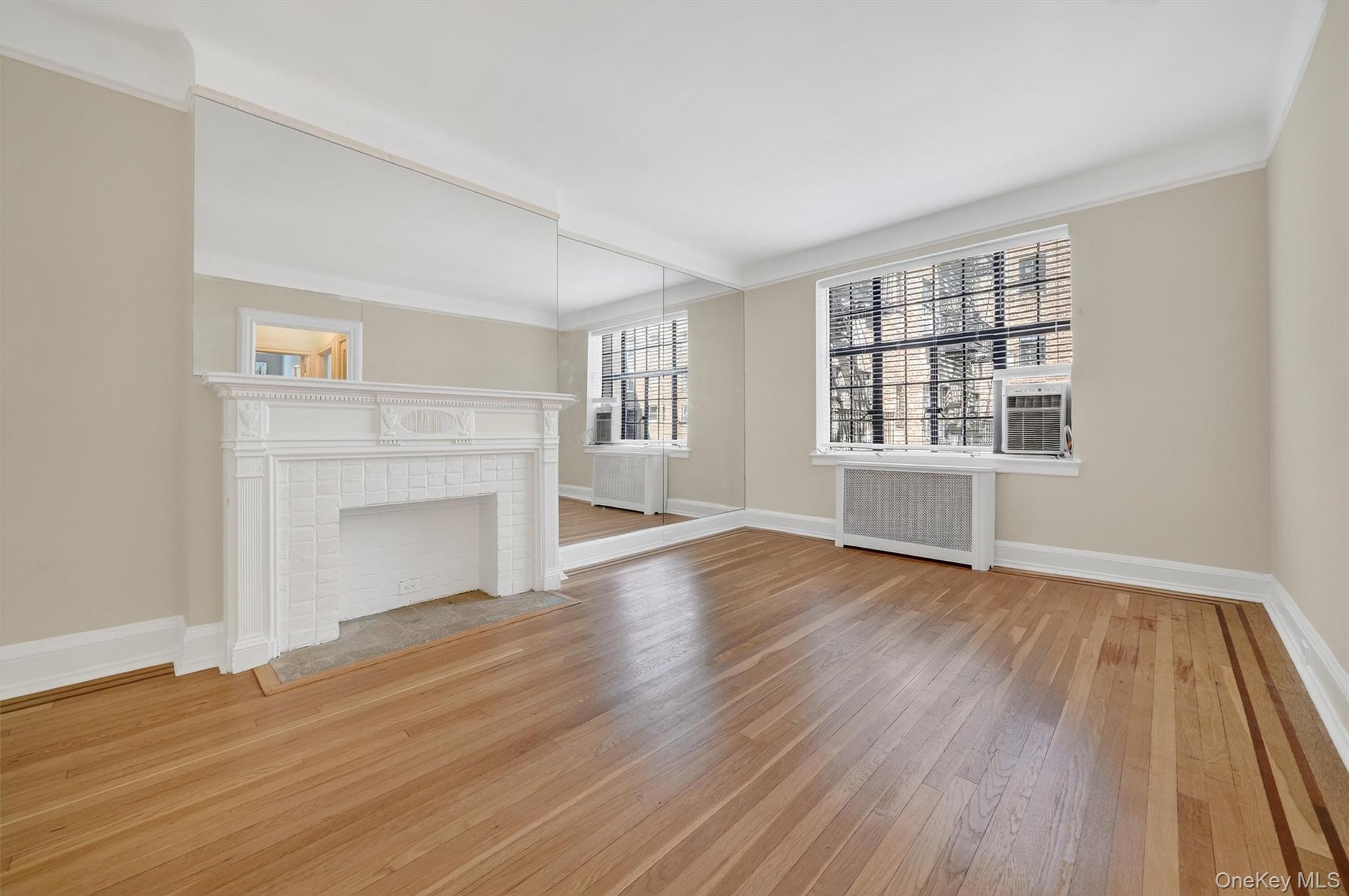 #8 photo, 2 Westchester Avenue, White Plains , NY 10601