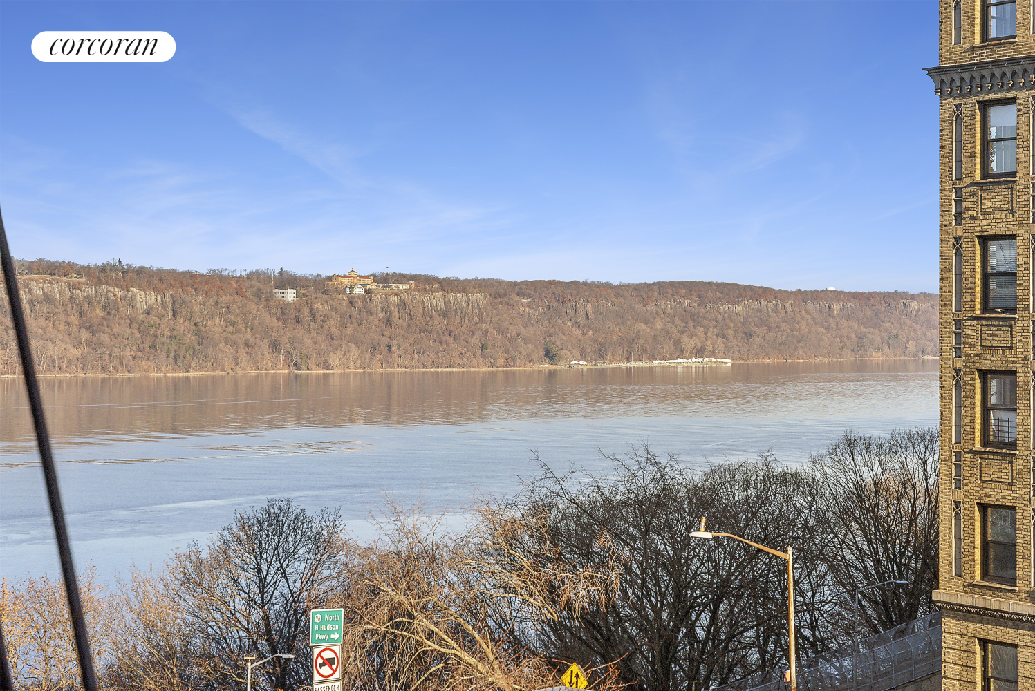 #6 photo, 880 W 181ST Street, マンハッタン Hudson Heights , NY 10033