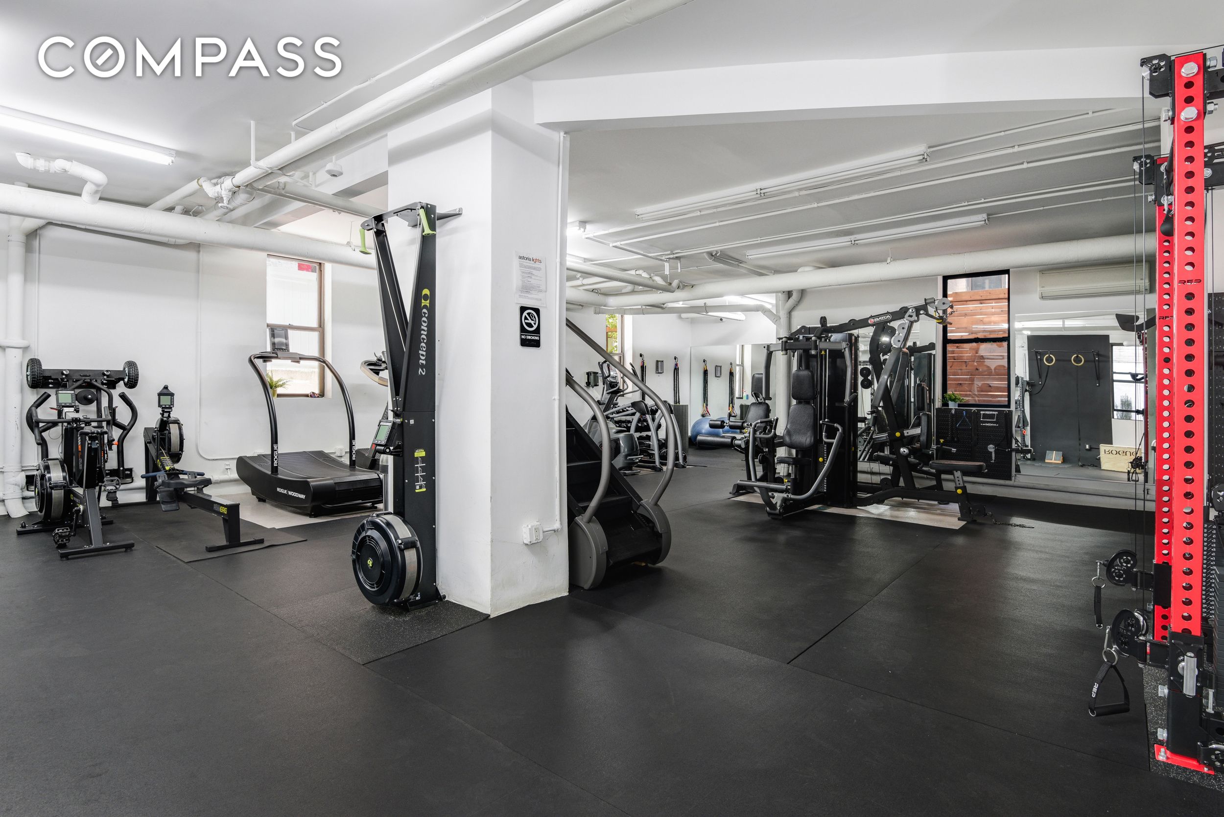 #13 photo, 24-75 38th Street, クイーンズ区 Astoria , NY 11103