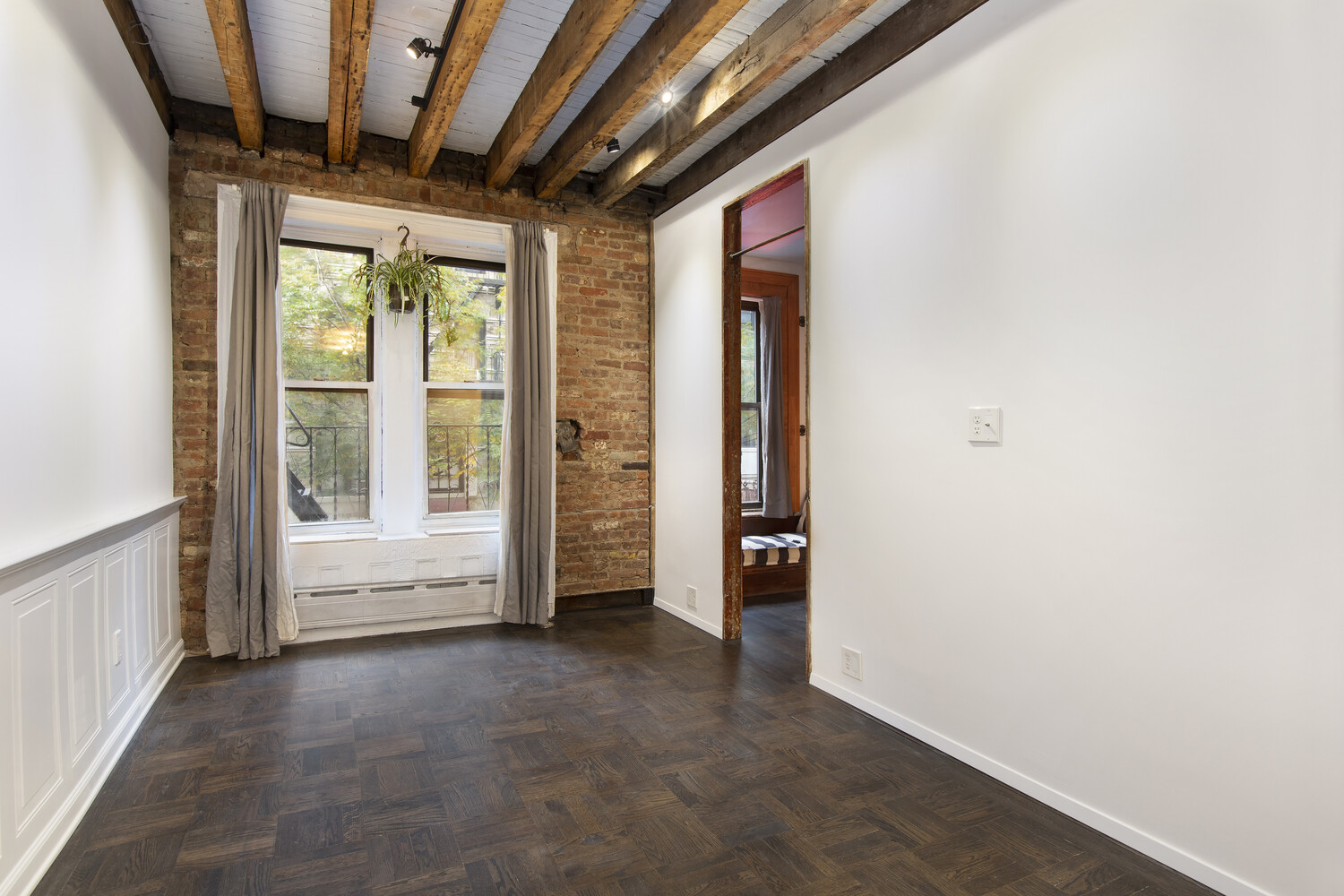 #1 photo, 181 THOMPSON Street, マンハッタン Greenwich Village , NY 10012