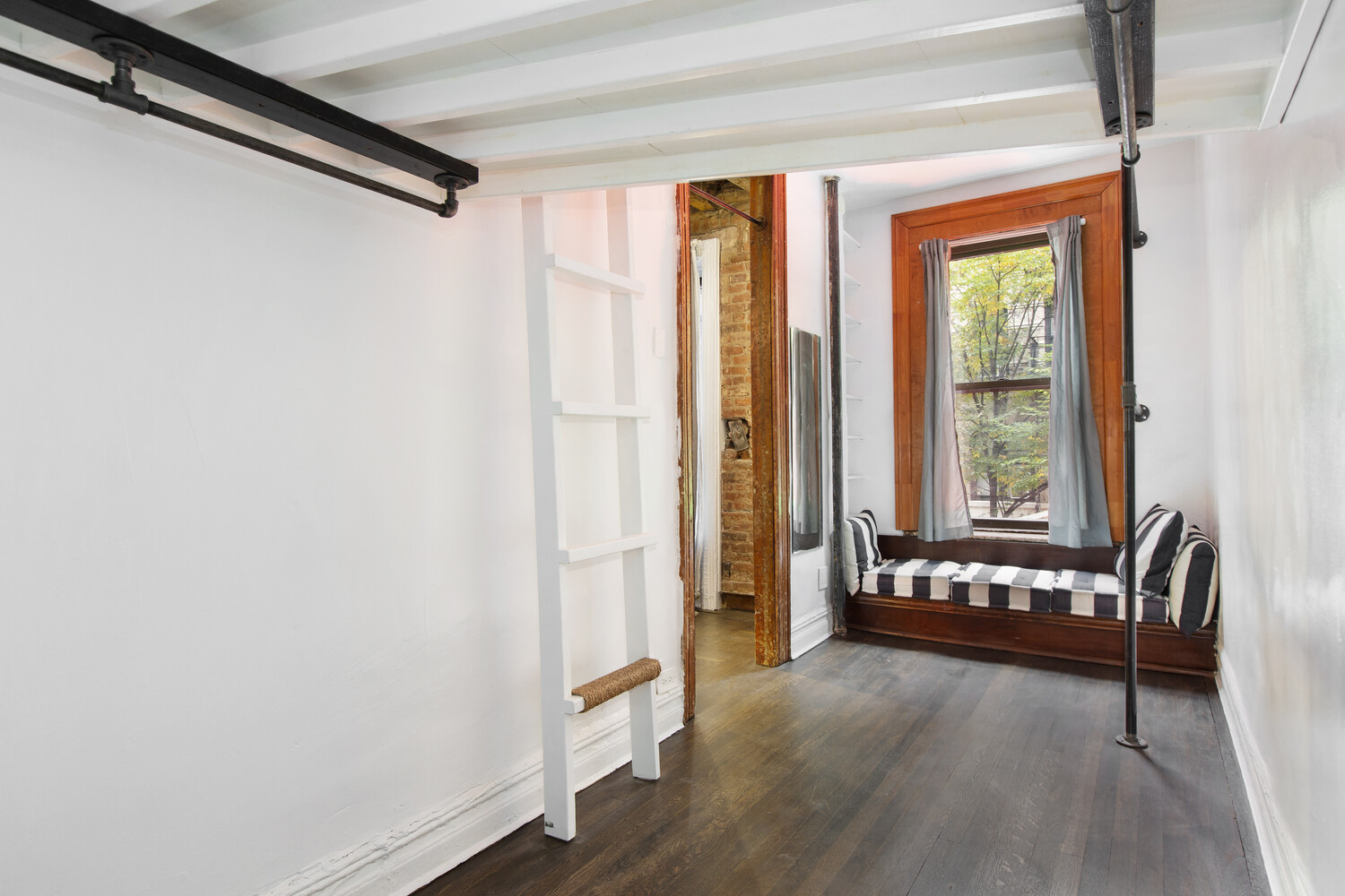 #3 photo, 181 THOMPSON Street, マンハッタン Greenwich Village , NY 10012