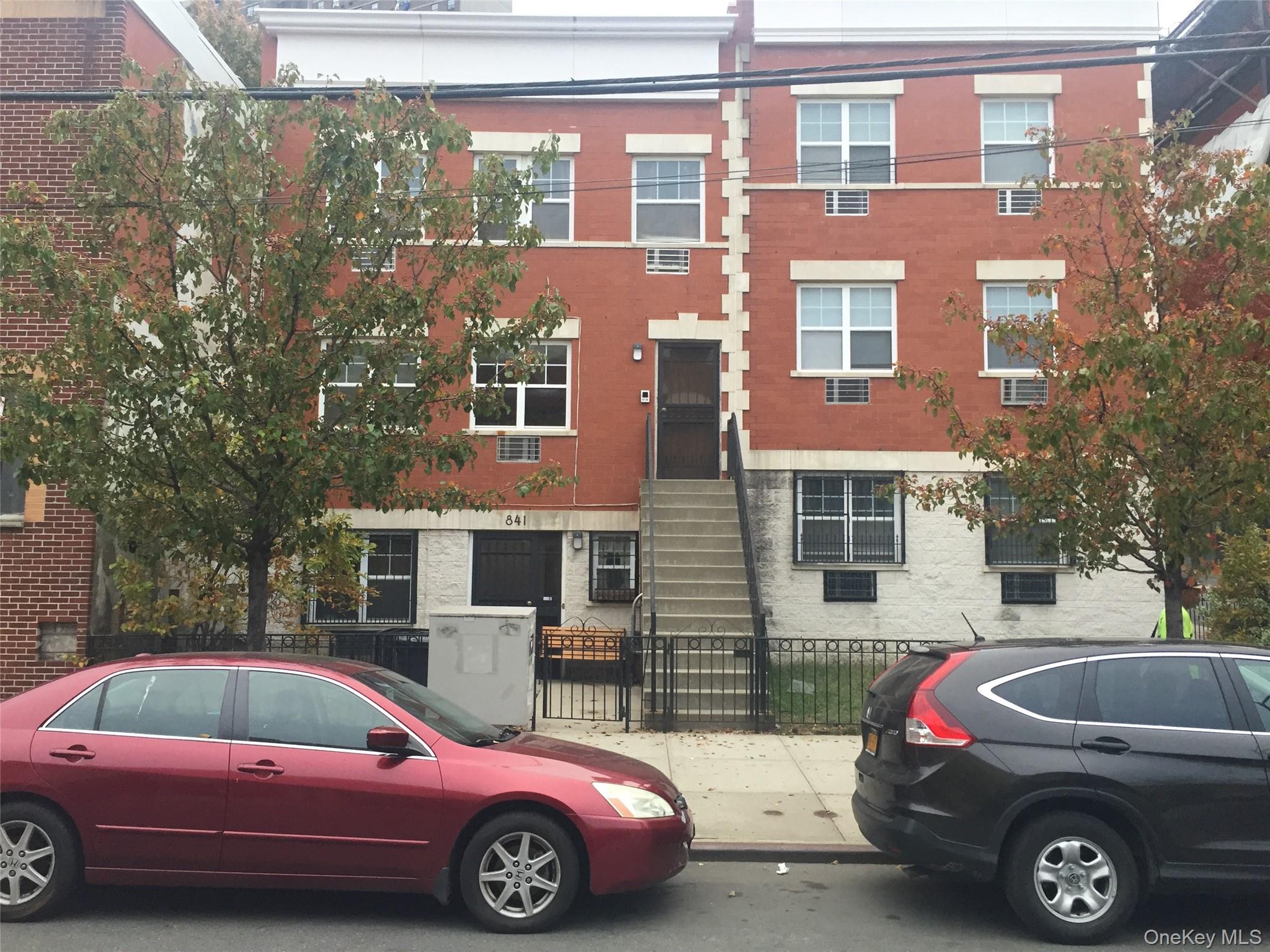 #1 photo, 841 Courtlandt Avenue, ブロンクス区 Bronx , NY 10451