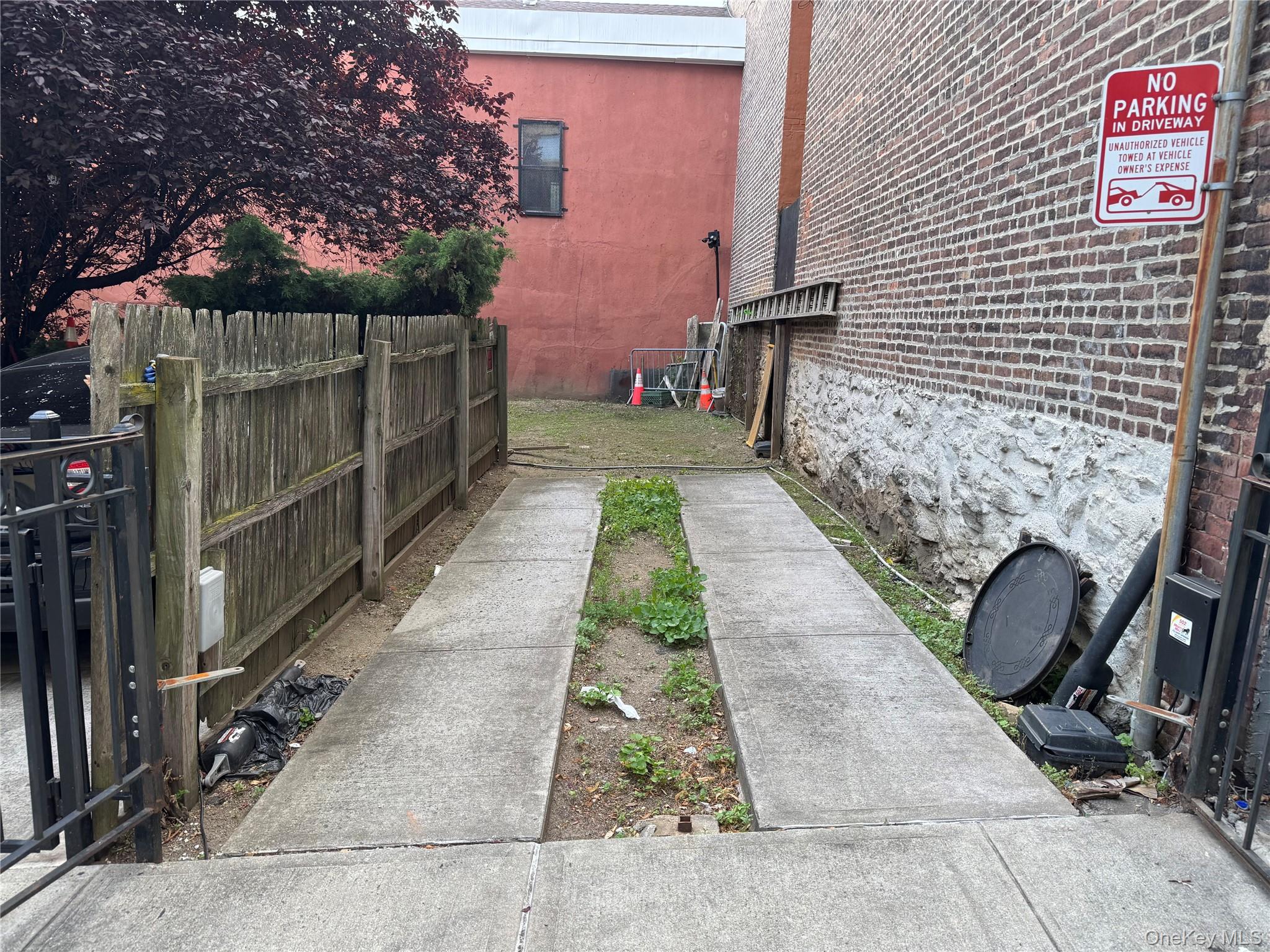 #4 photo, 841 Courtlandt Avenue, ブロンクス区 Bronx , NY 10451