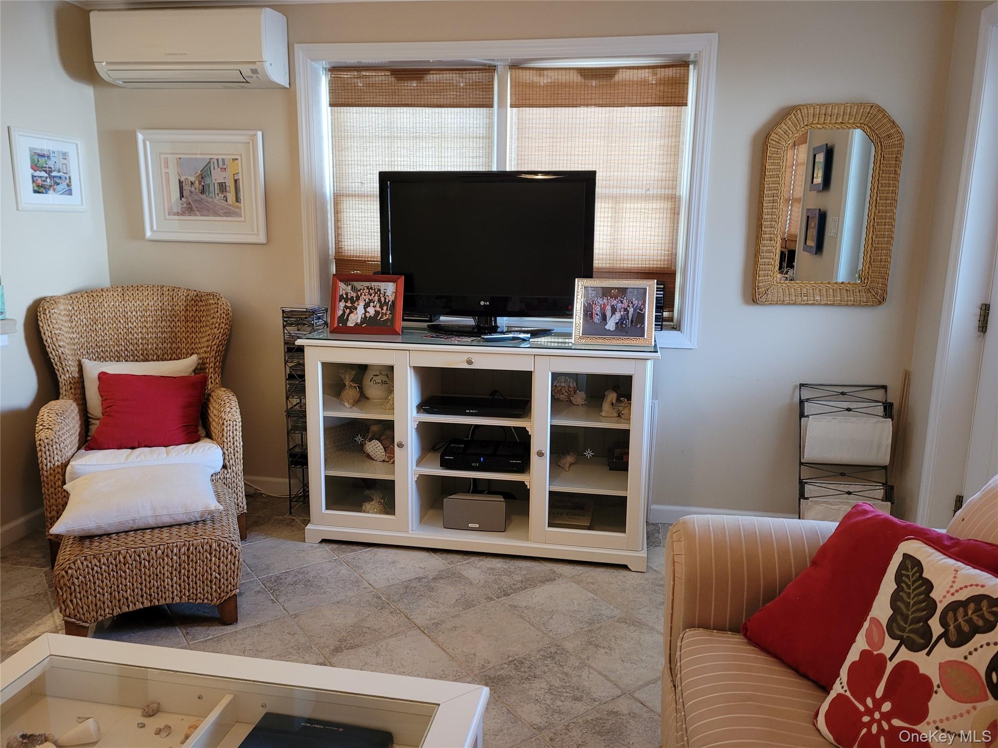 #4 photo, 79 Rochester Avenue, ナッソー郡 Long Beach , NY 11561