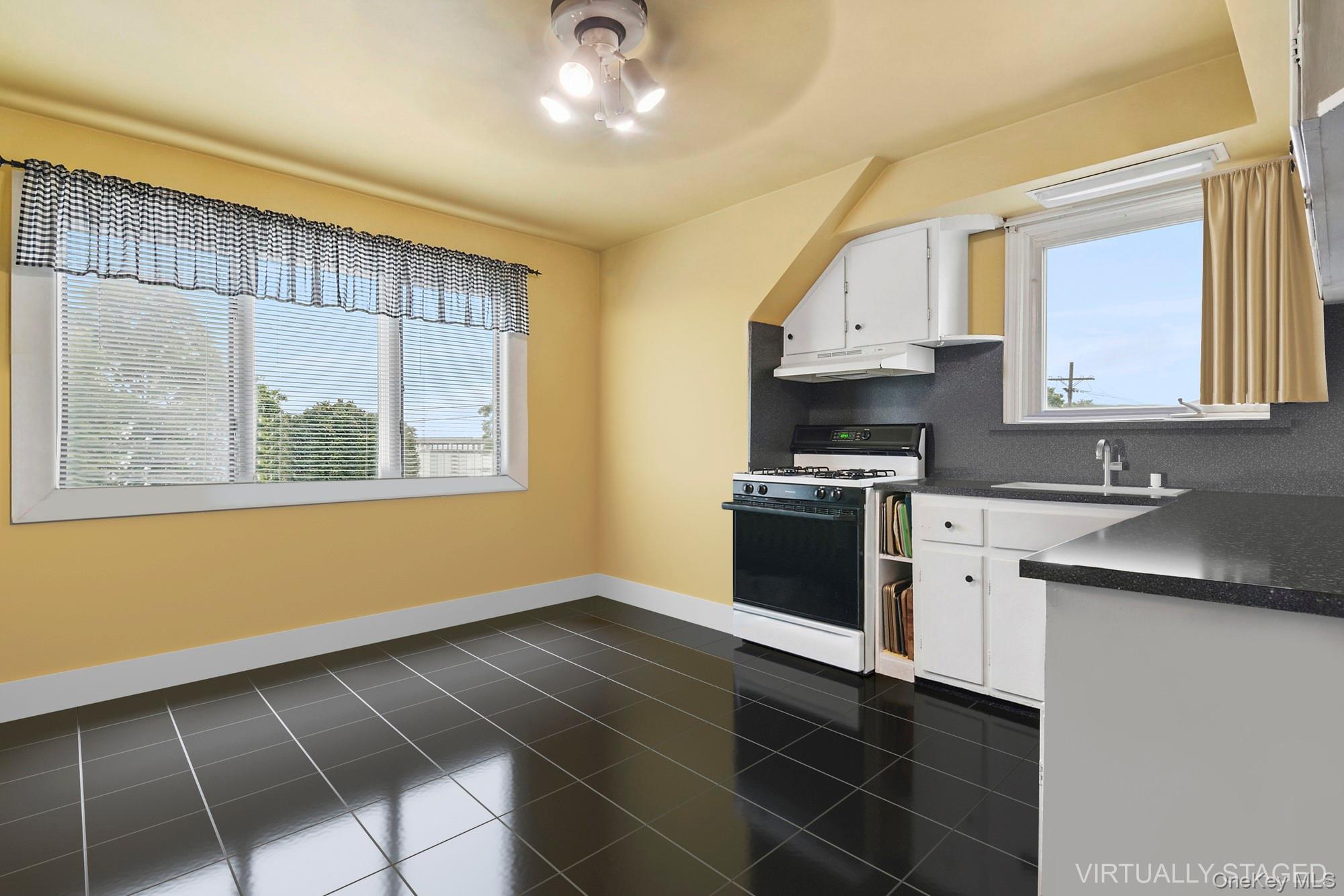 #13 photo, 96-15 165th Avenue, Howard Beach , NY 11414