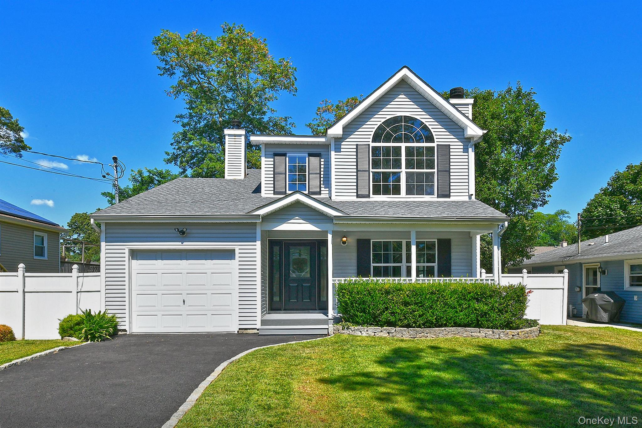 #1 photo, 61 Spar Drive, サフォーク郡 Mastic Beach , NY 11951