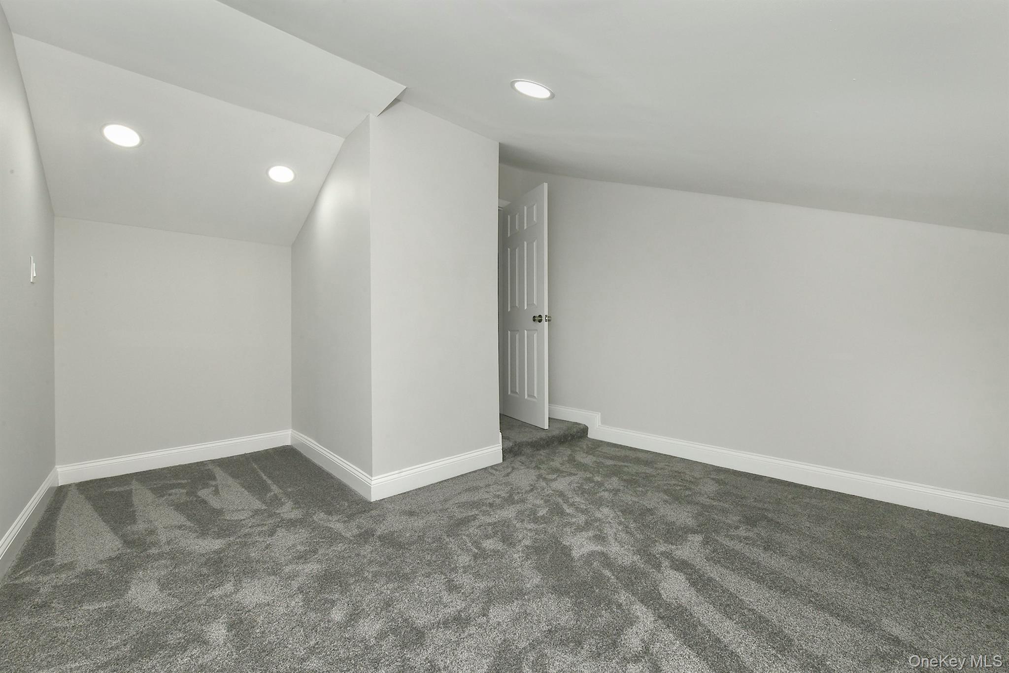 #20 photo, 61 Spar Drive, サフォーク郡 Mastic Beach , NY 11951