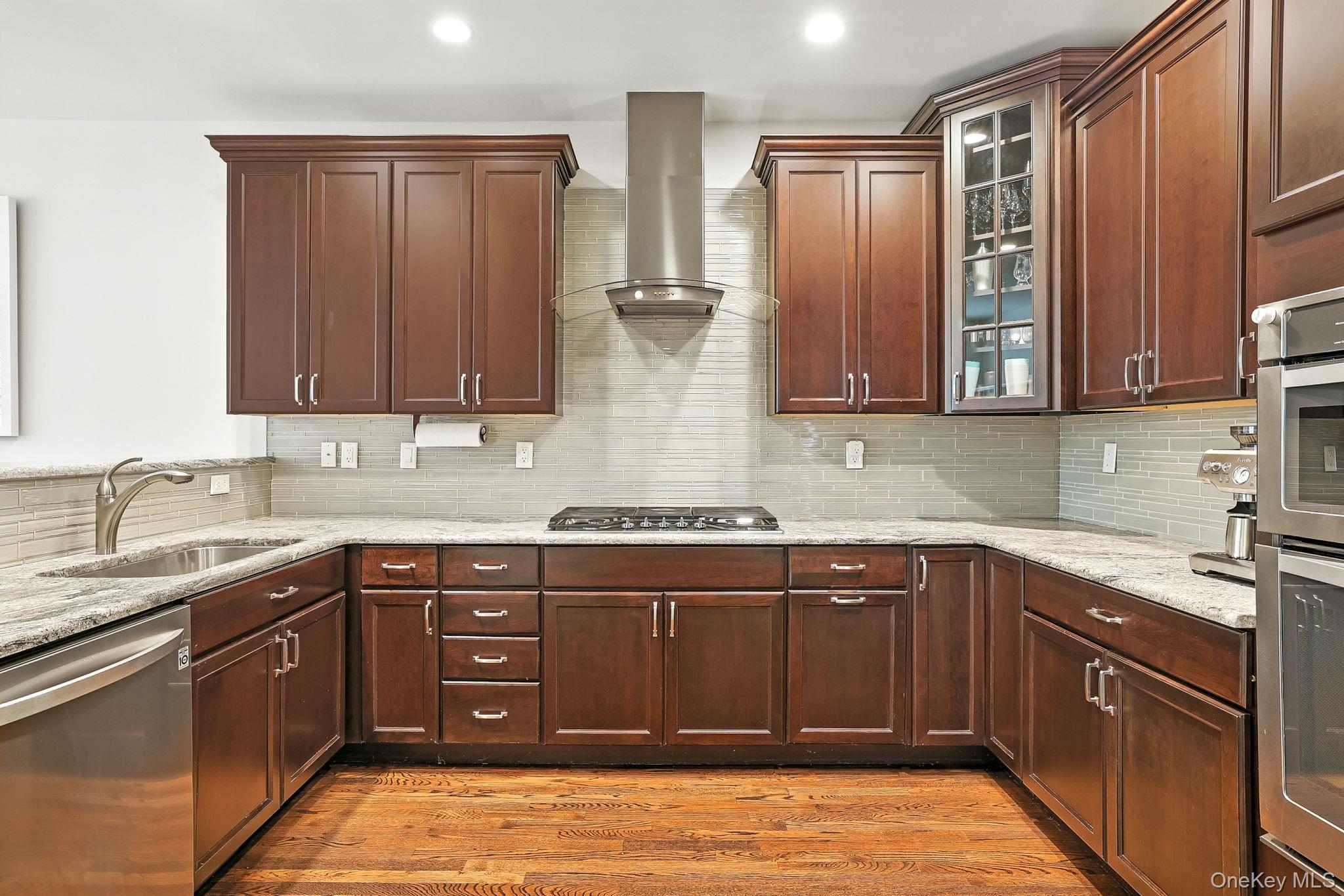 #7 photo, 30 Dennis Lane, Pleasantville , NY 10570