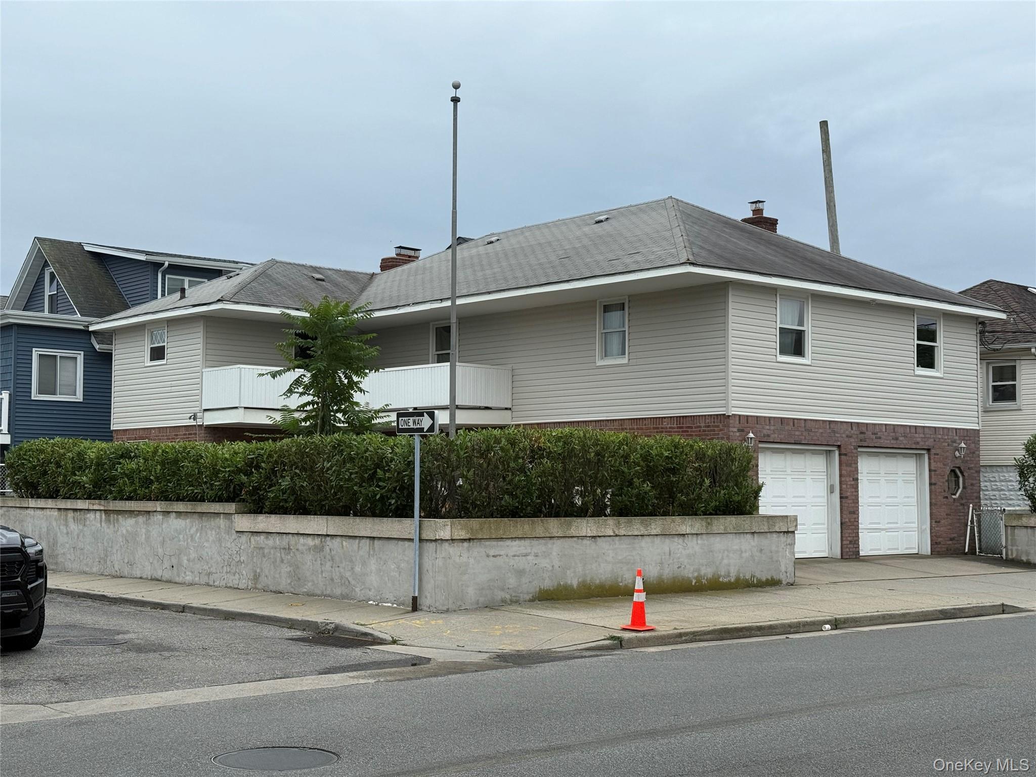 #1 photo, 105 Vermont Street, ナッソー郡 Long Beach , NY 11561