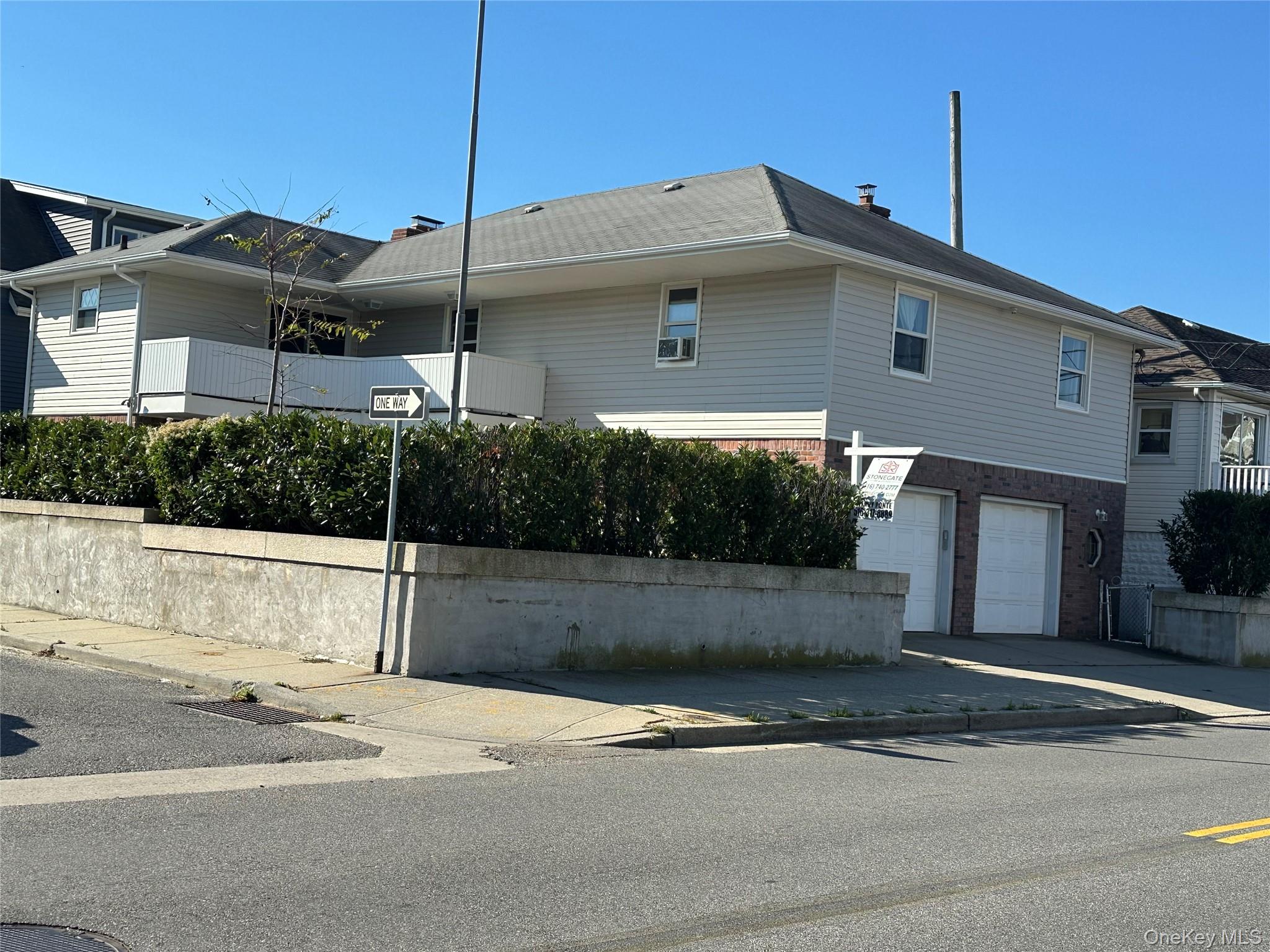 #17 photo, 105 Vermont Street, Long Beach , NY 11561