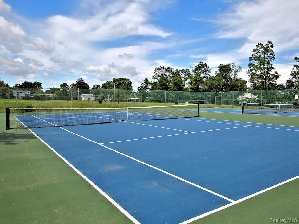 #13 photo, 403 Woodland Hills Road, White Plains , NY 10603