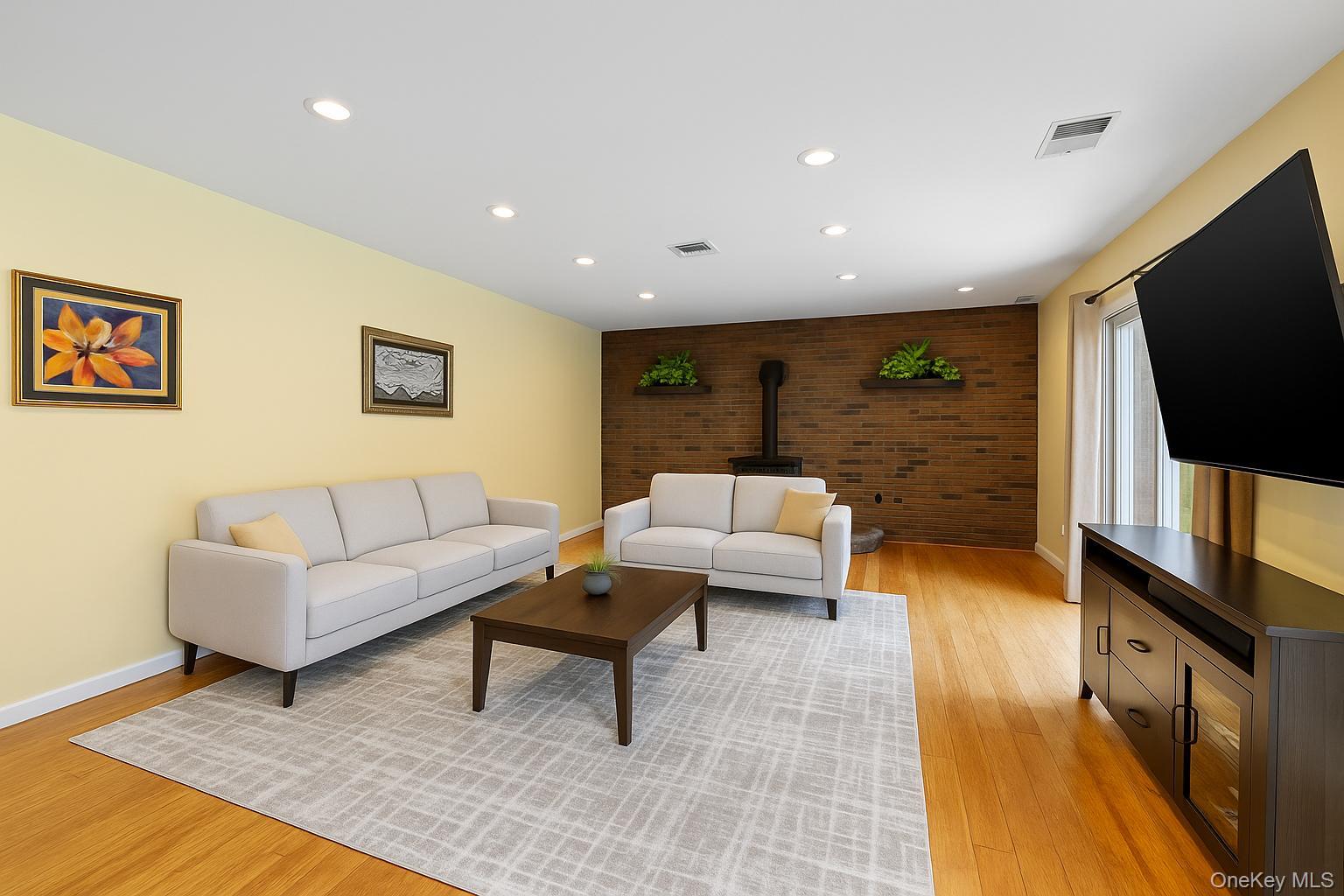 #15 photo, 323 Sycamore Drive, New Windsor , NY 12553