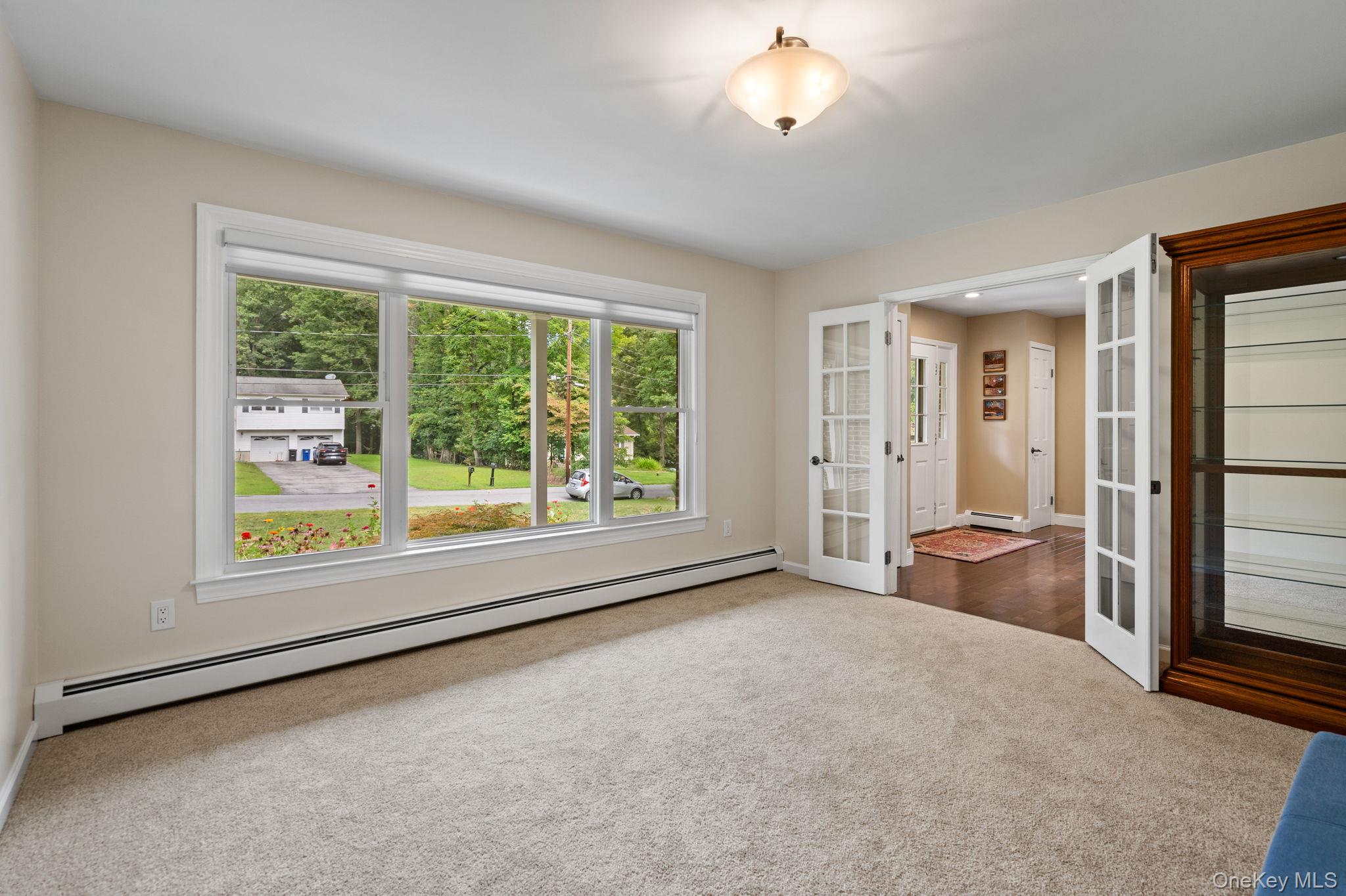 #6 photo, 323 Sycamore Drive, New Windsor , NY 12553