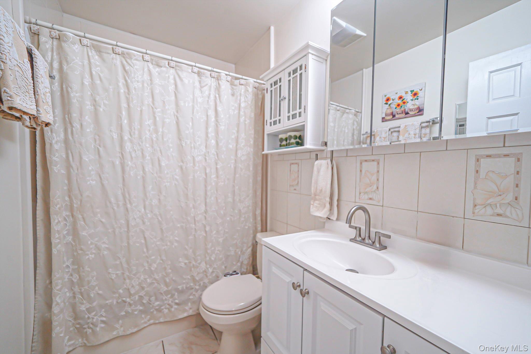 #16 photo, 41 Wiltshire Drive, サフォーク郡 Commack , NY 11725