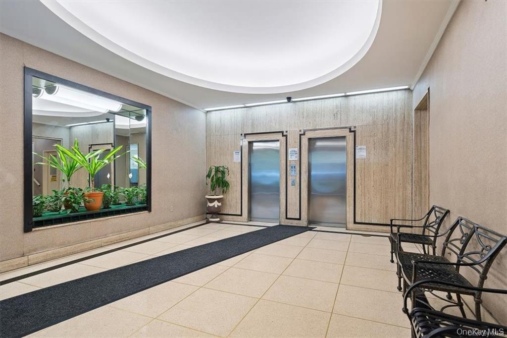 #4 photo, 1020 Grand Concourse, ブロンクス区 Bronx , NY 10451