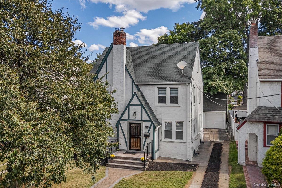 #1 photo, 11461 176th Street, जमैका Addisleigh Park , NY 11434