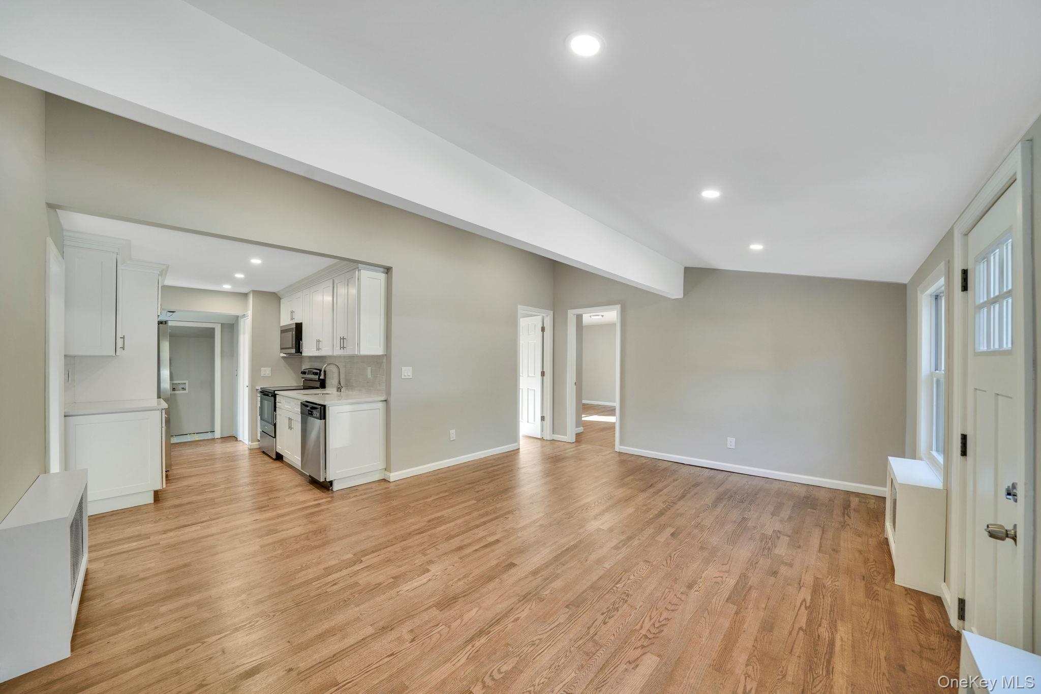 #11 photo, 2 Myrtle Lane, サフォーク郡 Coram , NY 11727