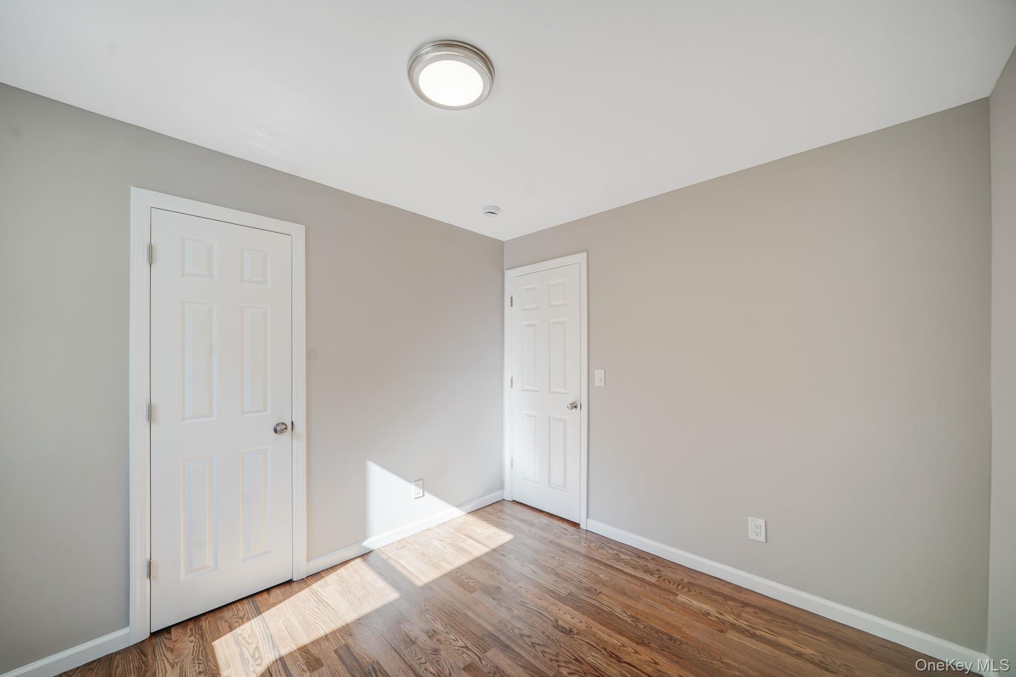 #15 photo, 2 Myrtle Lane, サフォーク郡 Coram , NY 11727