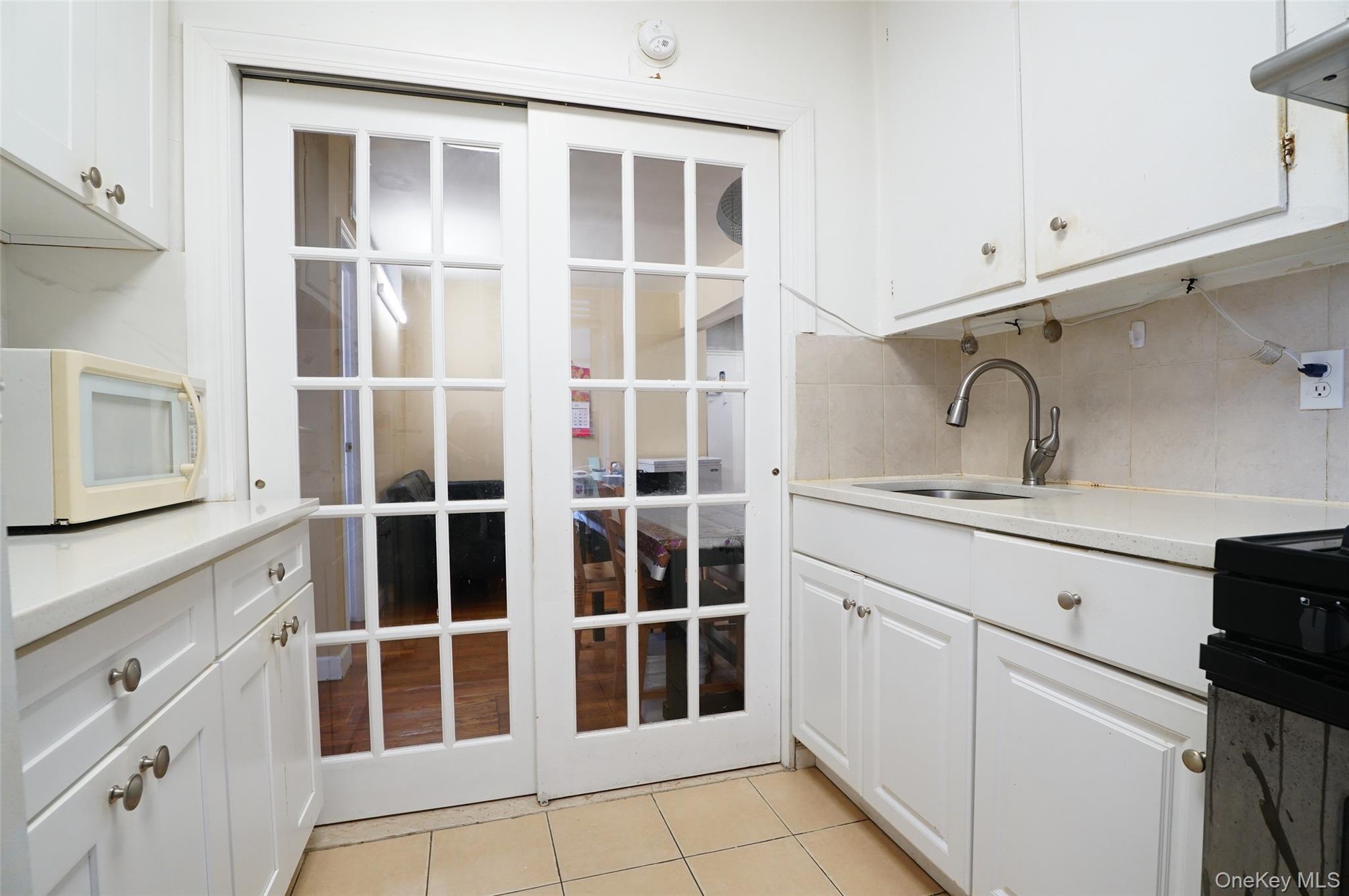 #15 photo, 63-45 Saunders Street, Rego Park , NY 11374