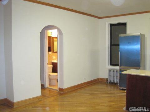 #9 photo, 4333 48th Street, クイーンズ区 Sunnyside , NY 11104